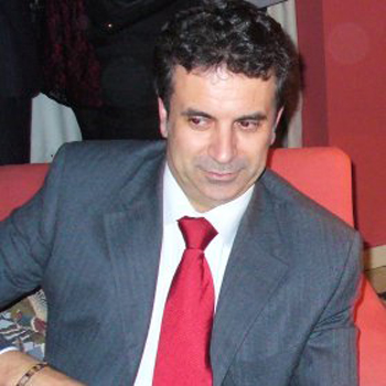 Abogado TIC con 10 años de experiencia en negocios digitales.